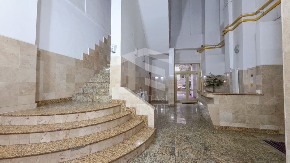 Apart 3 camere birouri stradal Bulevardul Unirii colt Nerva Traian - Poză 26