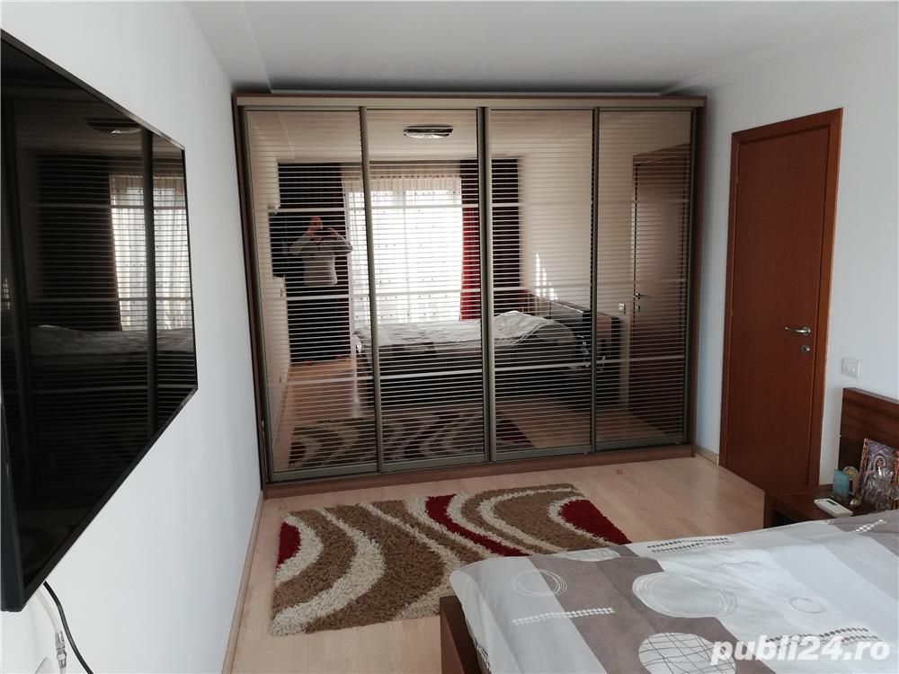 Vanzare Apartament 3 Camere Decebal bloc din 2009 - Poză 2