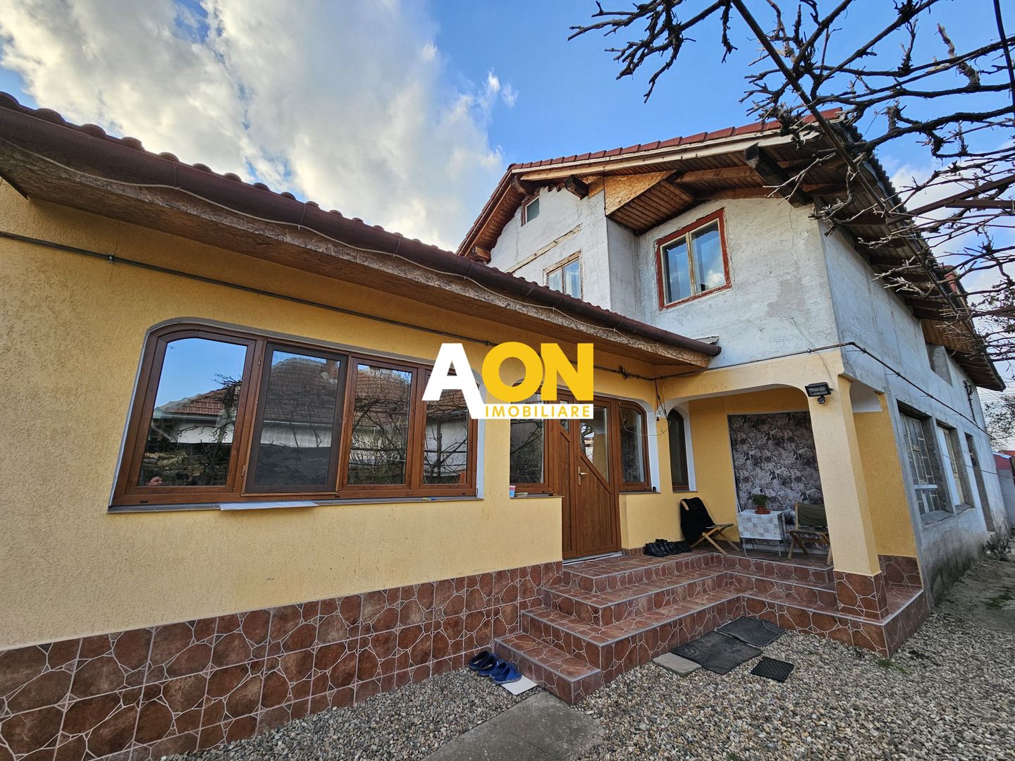 Casa 4 camere, 300 mp utili, 562 mp teren, zona Centru - Poză 1