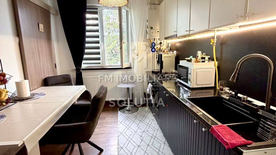 Apartament Modern, Renovat Integral | 3 Camere Decomandate | etaj 2 - Poză 1