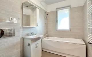 Apartament cu 2 camere mobilat, decomandat la etajul 2 in Giroc la asfalt. - Poză 14