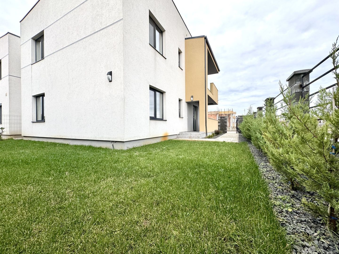 Apartament exclusivist cu grădină — confortul unei case - Mosnița Nouǎ - Poză 30