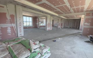 SPATIU COMERCIAL, 800 MP UTILI, 20 LOCURI PARCARI, CENTRALA TERMICA - Poză 7