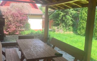 Casă în centrul Cisnădioarei cu 243mp de locuit și teren de 936mp - Poză 18