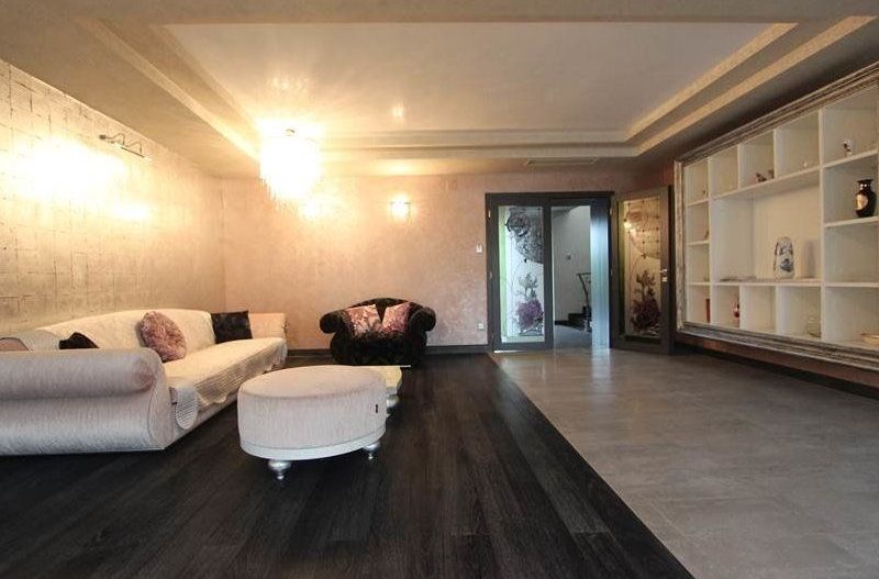 Casă / Vilă cu 7 camere în zona Lipovei - Poză 1