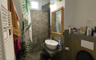 Apartament ultracentral, str. Roman Ciorogariu Oradea - Poză 3