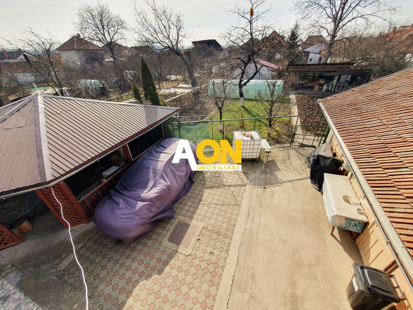 Casa P+1, 912 mp teren, 5 camere, strada asfaltata, zona Lipoveni - Poză 4