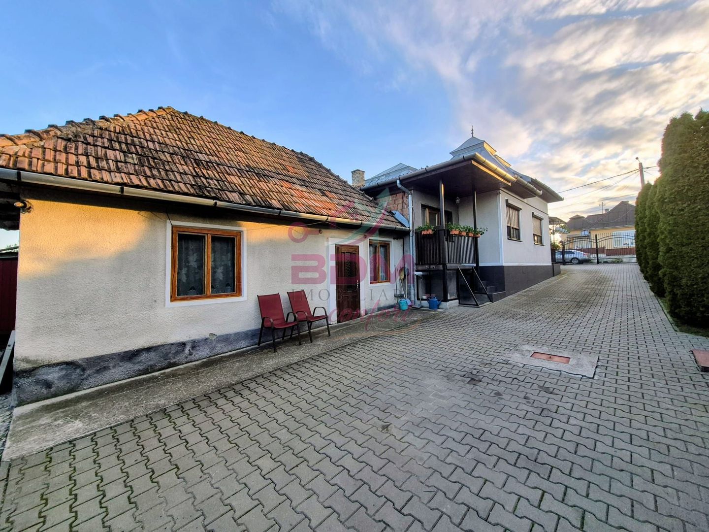 0% Comision | Casă la calcan | 570 mp teren I zona Bai - Poză 4