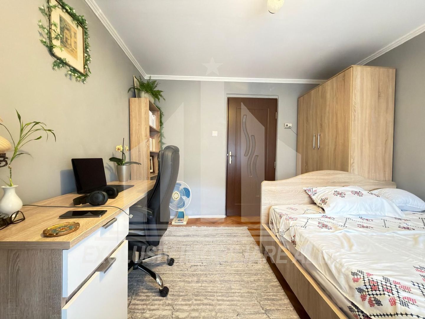 Apartament 3 camere decomandate | 70mp | Etaj 3 | Cetate - Poză 2