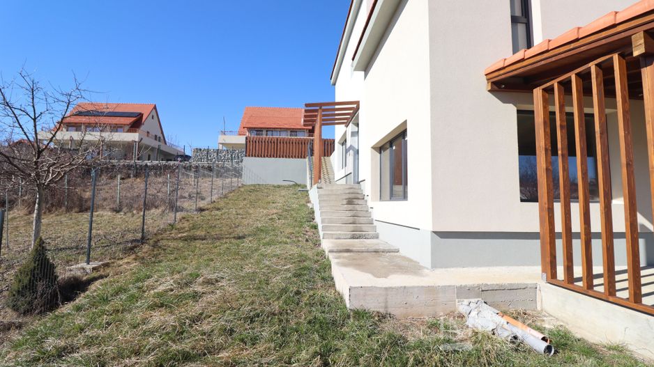 Casa superba si spatioasa, situata in Salicea! - Poză 22