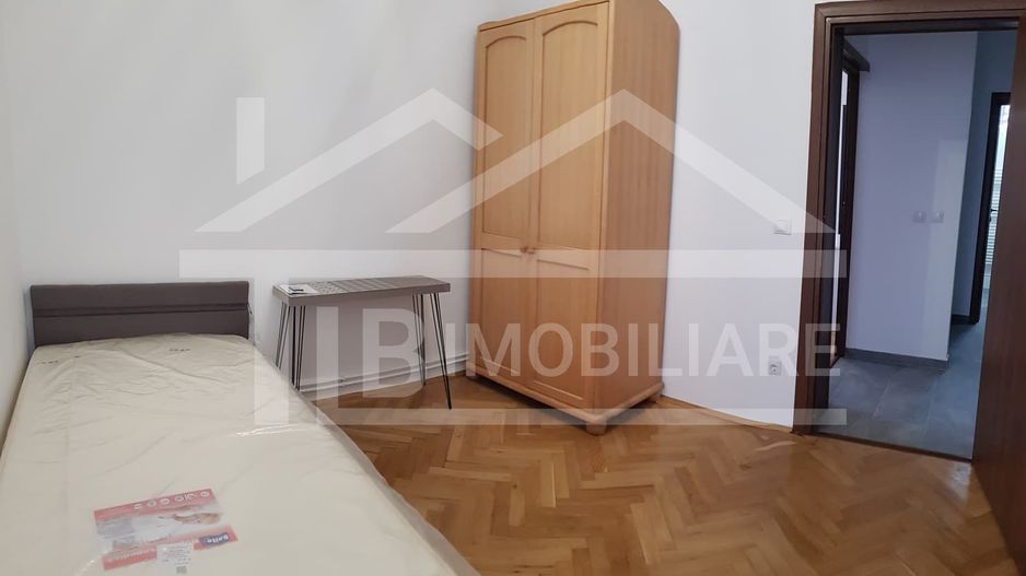 Apartament cu 4 camere, 75mp, Zona Semicentrala - Poză 5