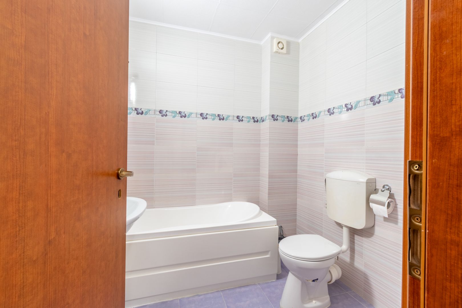Apartament renovat cu 2 camere + loc de parcare de vanzare Floresti - Poză 7