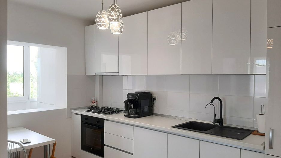 APARTAMENT CARE ÎȚI DĂ SENZAȚIA DE ACASĂ DIN PRIMA SECUNDĂ - Poză 9