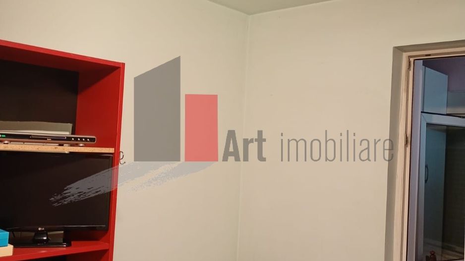 Vânzare apartament semidecomandat 2 camere Bd. Obregia - Poză 2