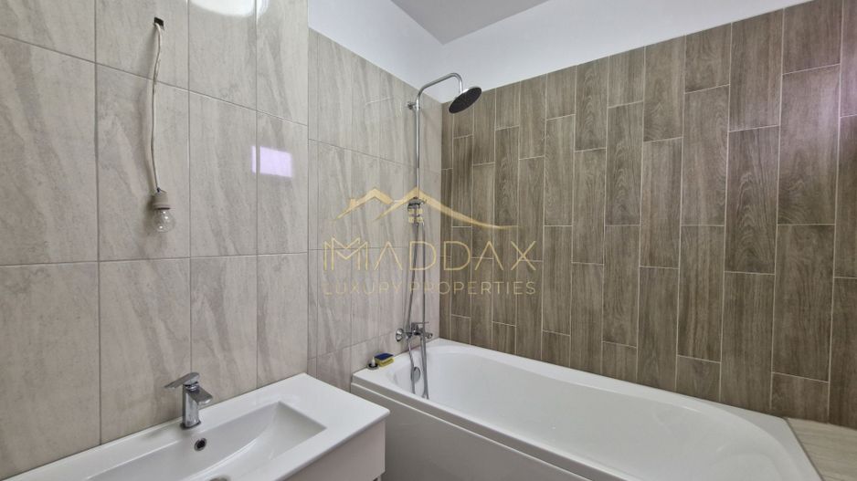 Apartament *4 camere *110mp* // Parcare - Poză 13