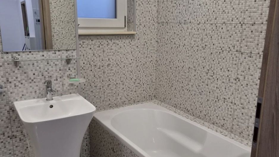 AP. 2 CAMERE- IANCULUI, PARCARE INCLUSA, CENTRALA PROPRIE, BLOC NOU - Poză 6