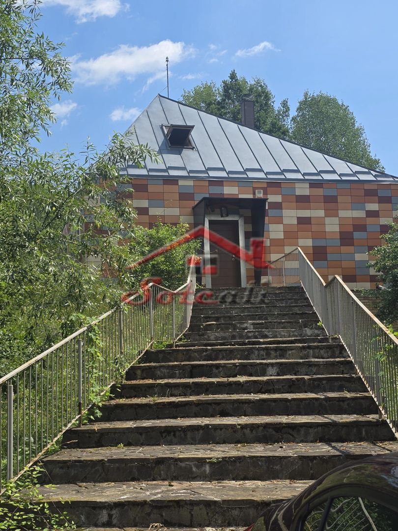 Vila de vanzare in Cornu ( Cornu de Sus) - teren 3300 mp - Poză 23