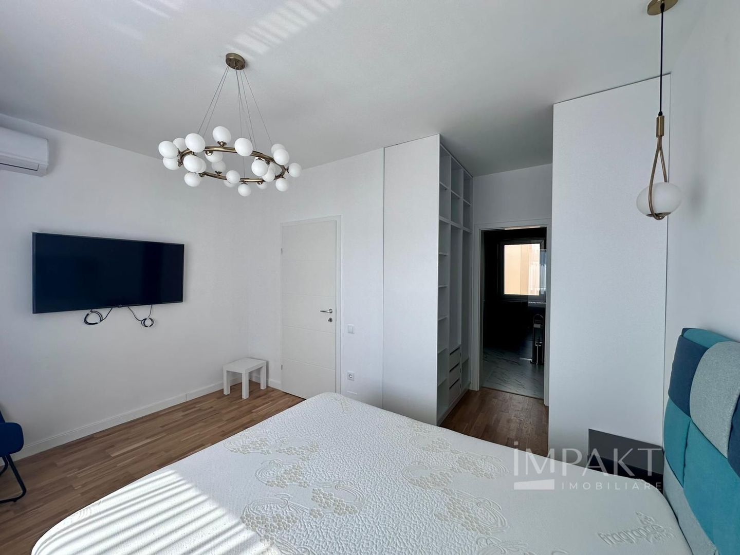 Vila | Zona Iris | Ultrafinisata | 120 mp + 350 mp Teren + 70 mp Teras - Poză 9