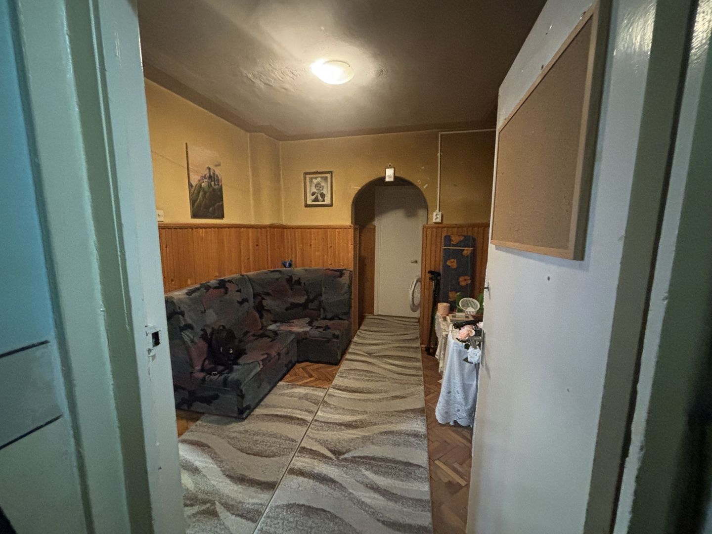 Decomandat la parter in Girocului - Poză 4