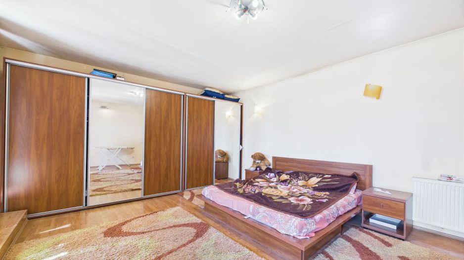 Casă în Mehala - Ideală pentru două familii - Poză 9