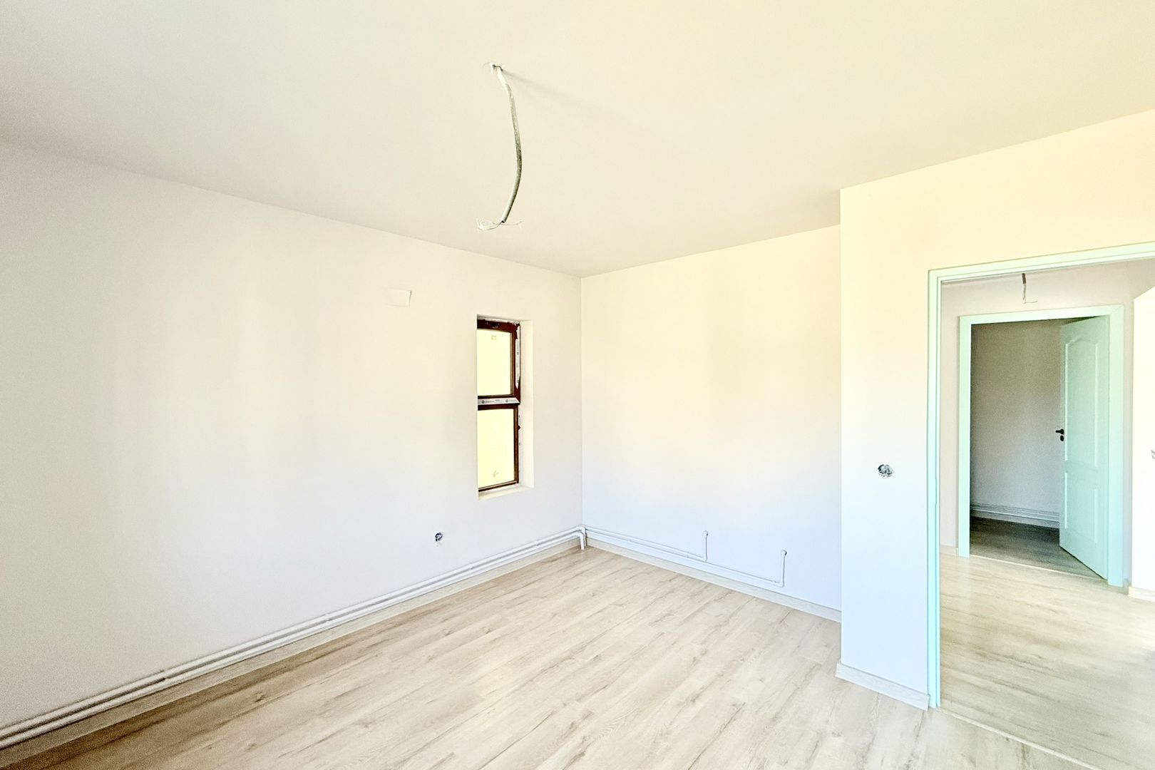 Preț redus 10.000 Eur | Casa finisata, teren 450 mp, in Pecica - Poză 8