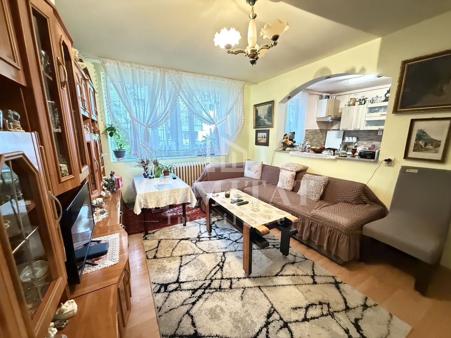 Apartament cu 3 camere | Zona Pieței Hermes | Cartierul Gheorgheni - Poză 2