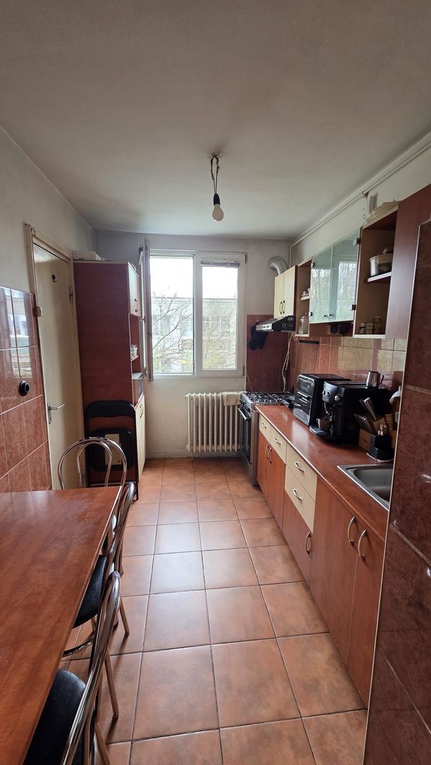 Apartament superb cu trei camere, Piata Sudului, 125.000€ negociabil - Poză 6