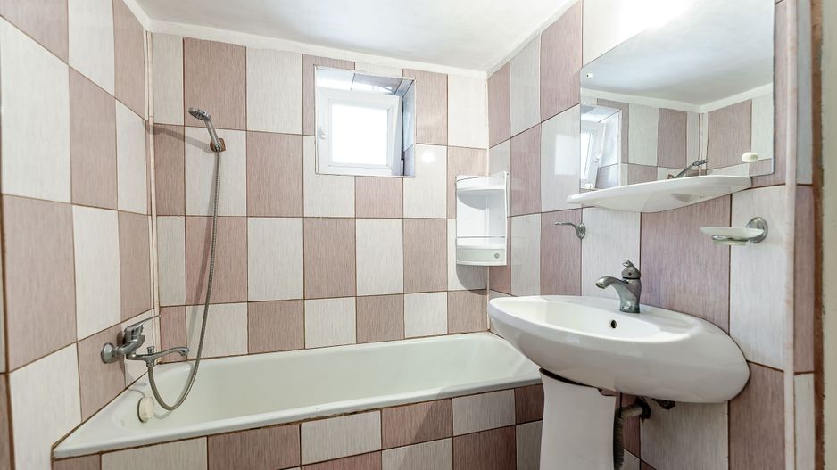 VÂNDUT! Casă individuală cu grădină,  Aradul Nou, Str. Molidului - Poză 7