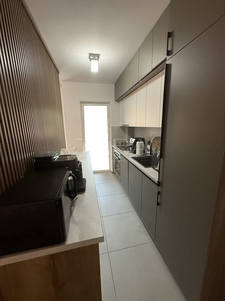 Apartament premium cu 3 camere și parcare subterană în Florești. - Poză 1