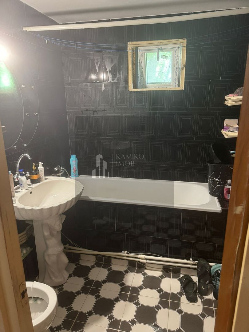 Apartament decomandat 3 camere Dristor - Poză 7