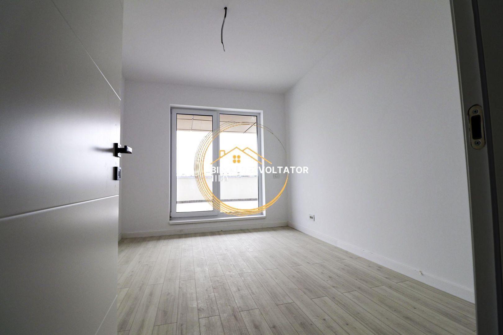 Ansamblu modern Pallady Decomandat 2 bai Metrou Teclu Ikea Titan 15min - Poză 6