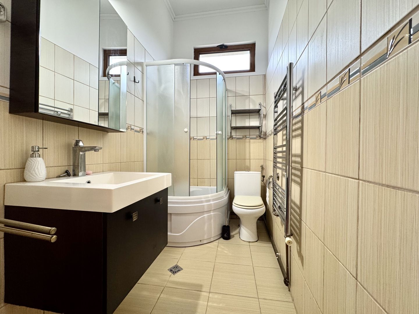 Apartament 2 camere la casă, curte și liniște,  lângă centrul orașului - Poză 15