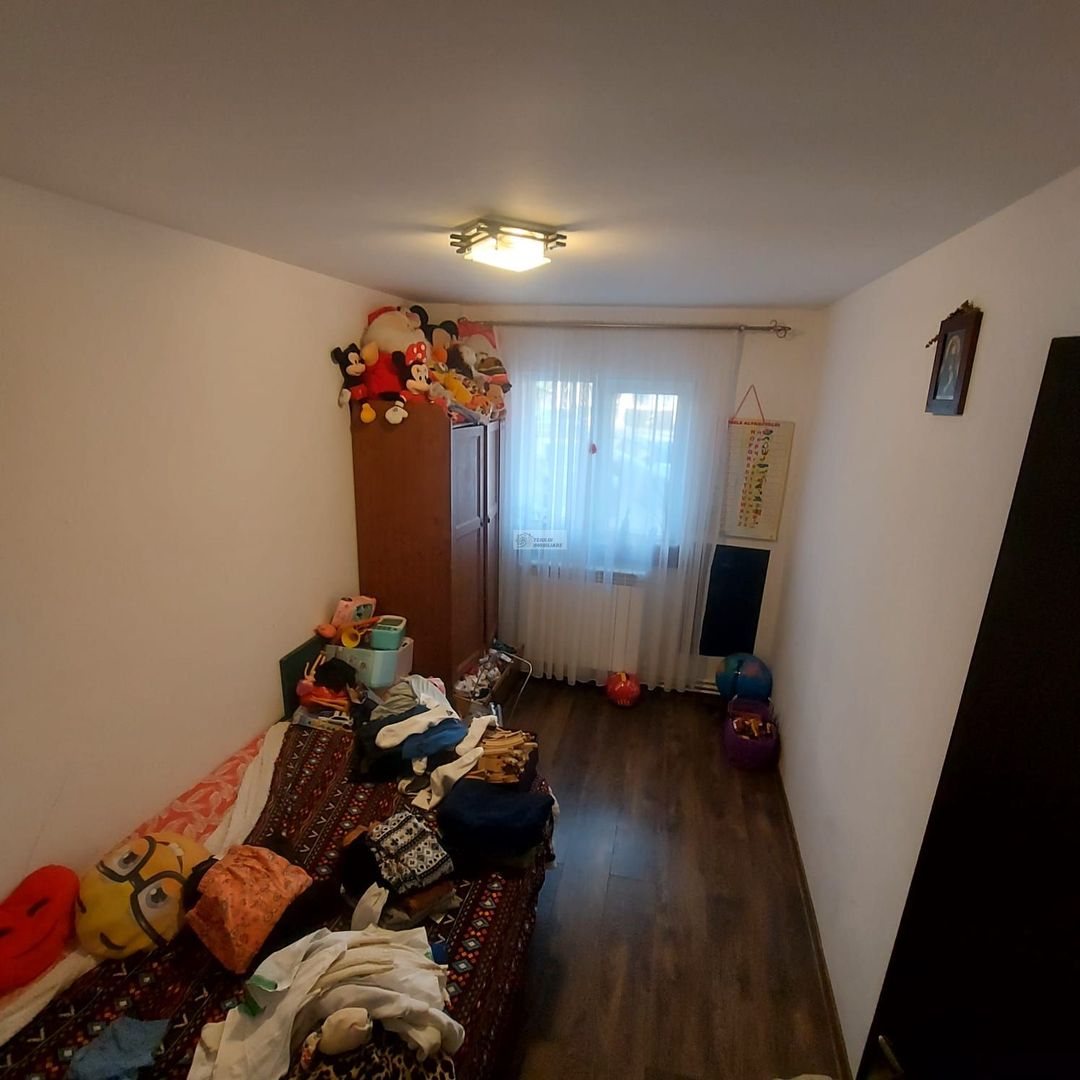 Se vinde apartament 3 camere/ultracentral/Focsani/parter - Poză 5
