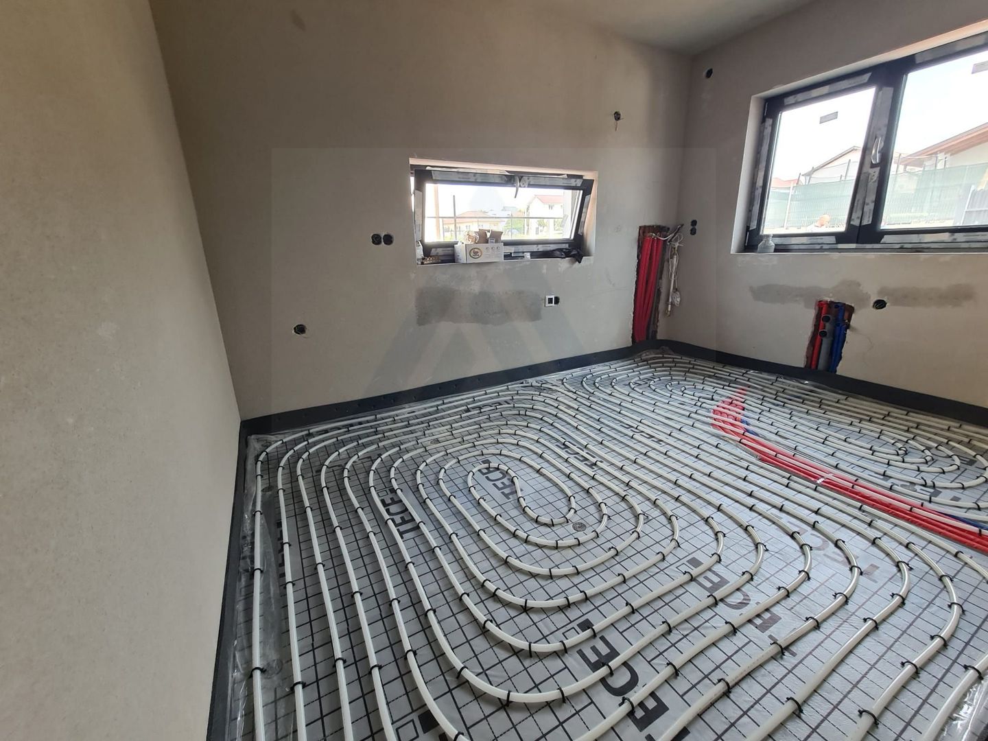Casa 4 camere 2 bai terasa acoperita si teren 334 mp in Sura Mare - Poză 9
