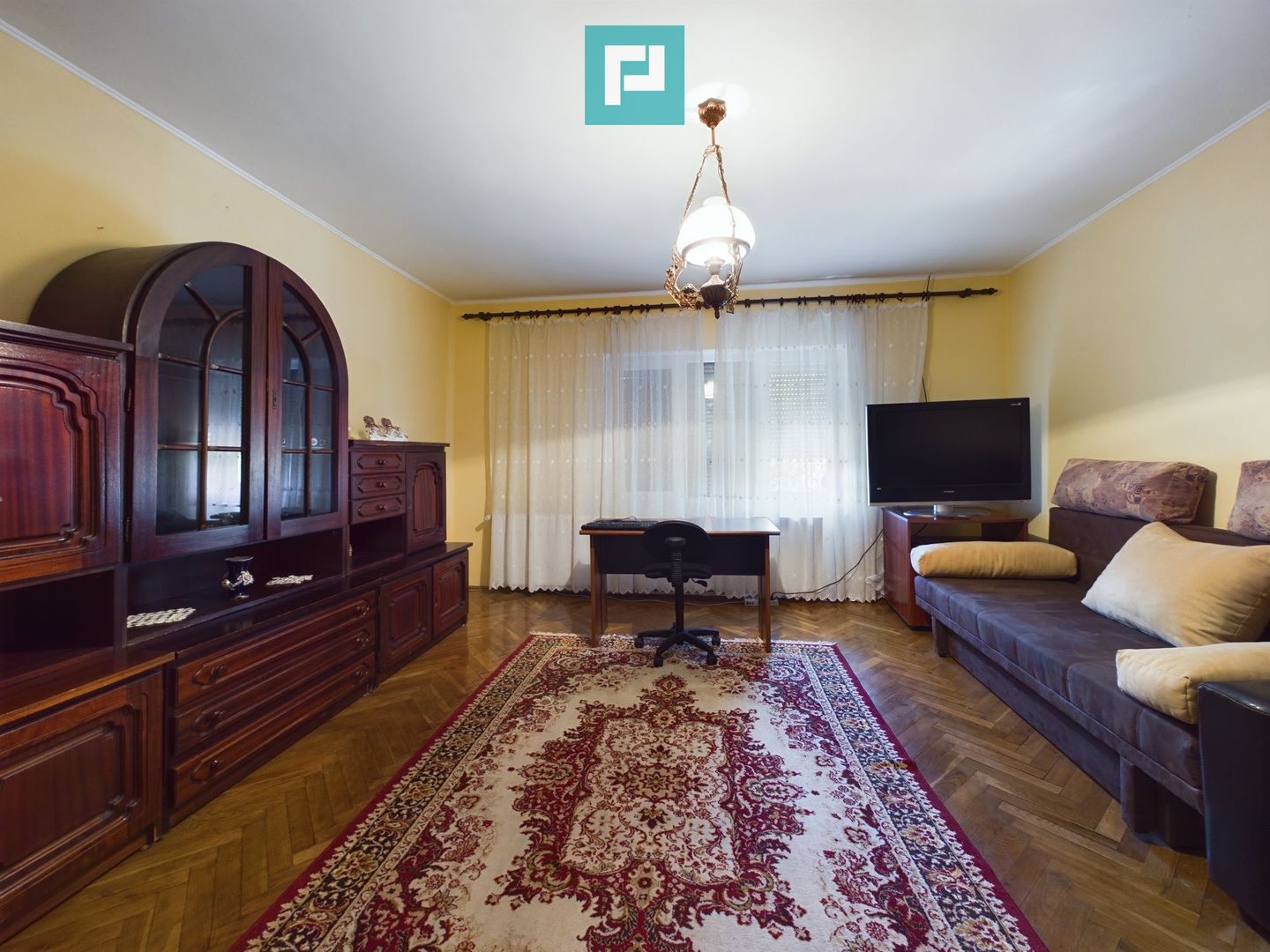 Casă clasică în Chișineu-Criș - Poză 16