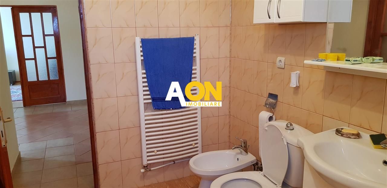 Casă de închiriat, 3 camere, cu terasă și garaj, Partoș - Poză 14