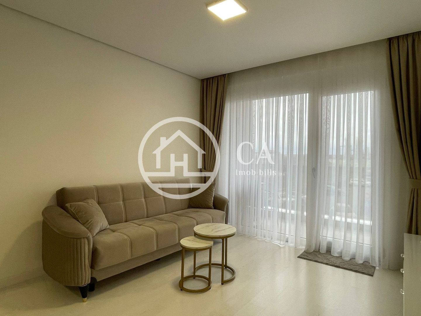 Apartament de închiriat cu 2 camere LUX  în WEST RESIDENCE, Oradea - Poză 2