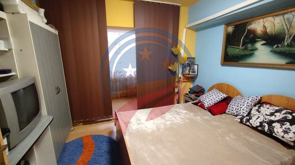 Apartament 4 camere decomandat de vanzare– Craiova, Lăpuș, lângă Mall Electro - Poză 1
