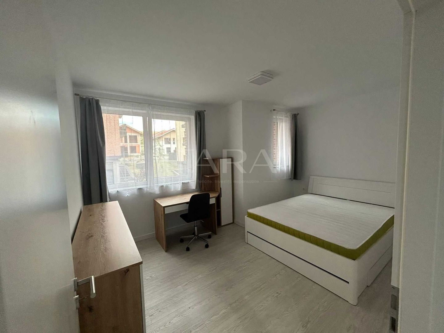 Apartament spațios cu 3 camere, parcare subterană și boxă, Chinteni. - Poză 3