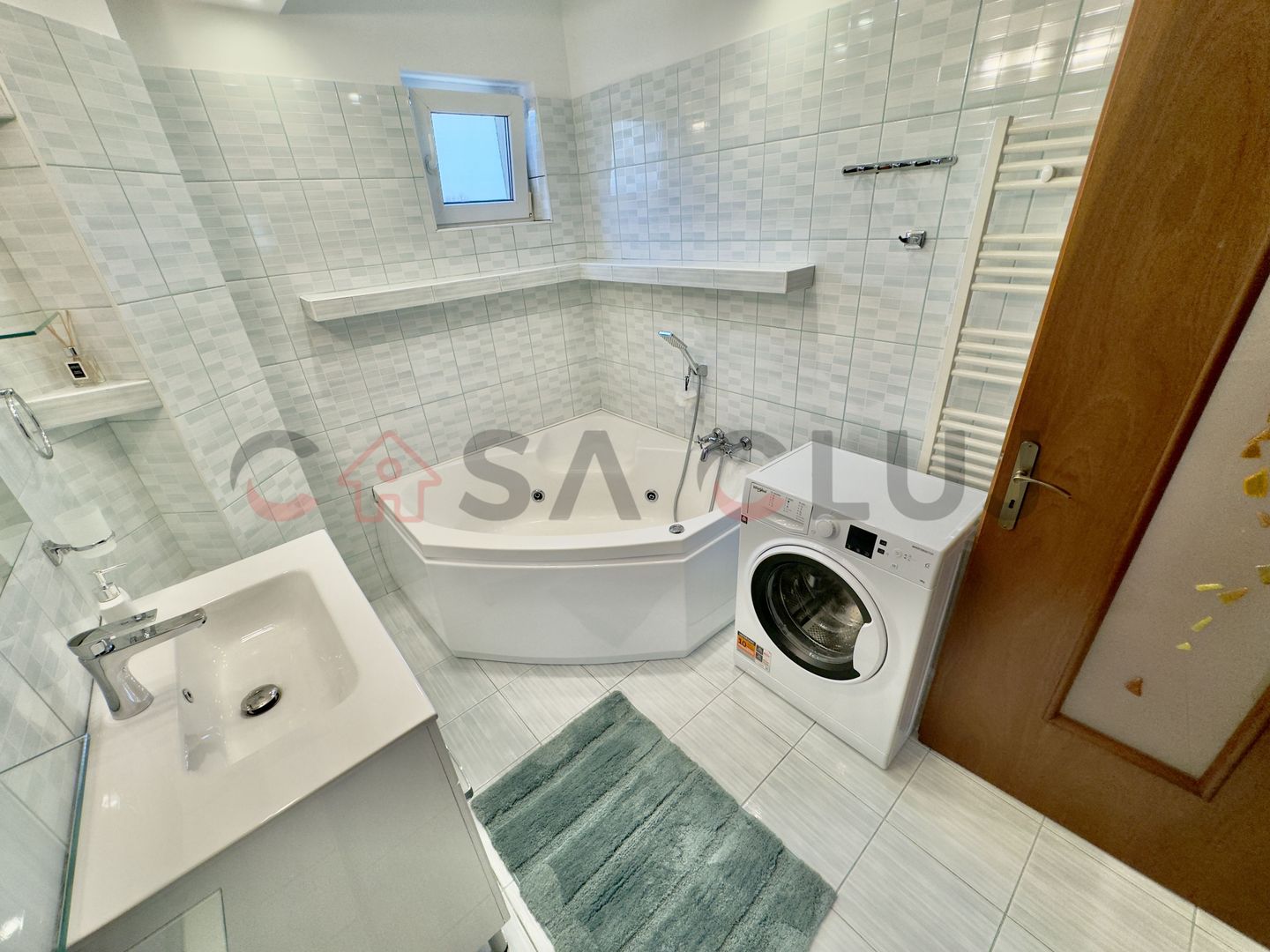 Apartament superb cu 2 camere, renovat , view panoramic, zona Dennver! - Poză 9