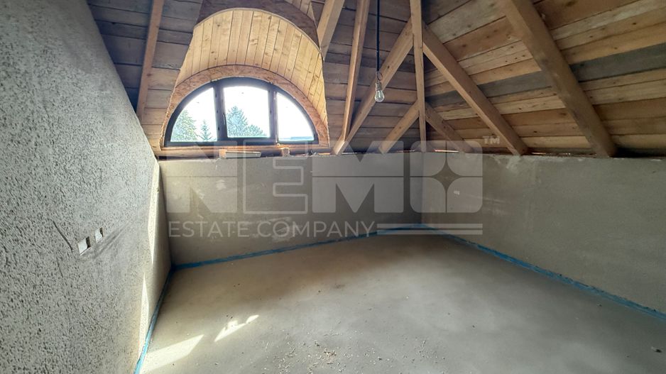 Casă semifinisată în Horodnic de Sus | 203 mp | Teren 1.000 Mp - Poză 8