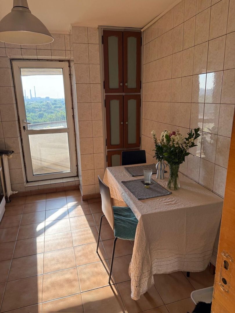 Apartament 3 camere, vedere Delta Vacaresti, langa Parc Tineretului, Pridvor. - Poză 3