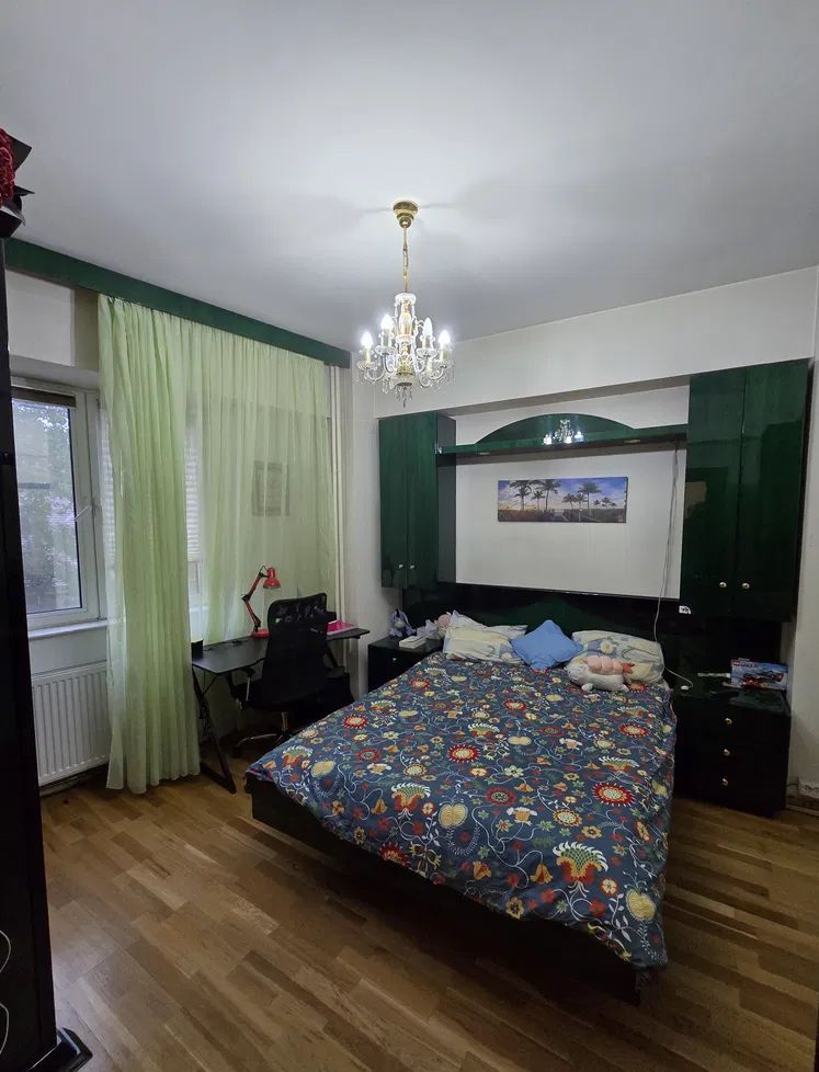 De vanzare Apartament 4 camere Vasile Lascar, Central, Creditabil - Poză 4
