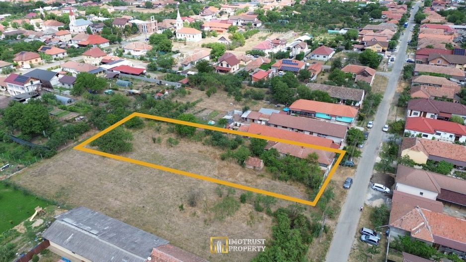 Teren 1.620 mp cu casă și utilități, Sânleani, județul Arad - Poză 1