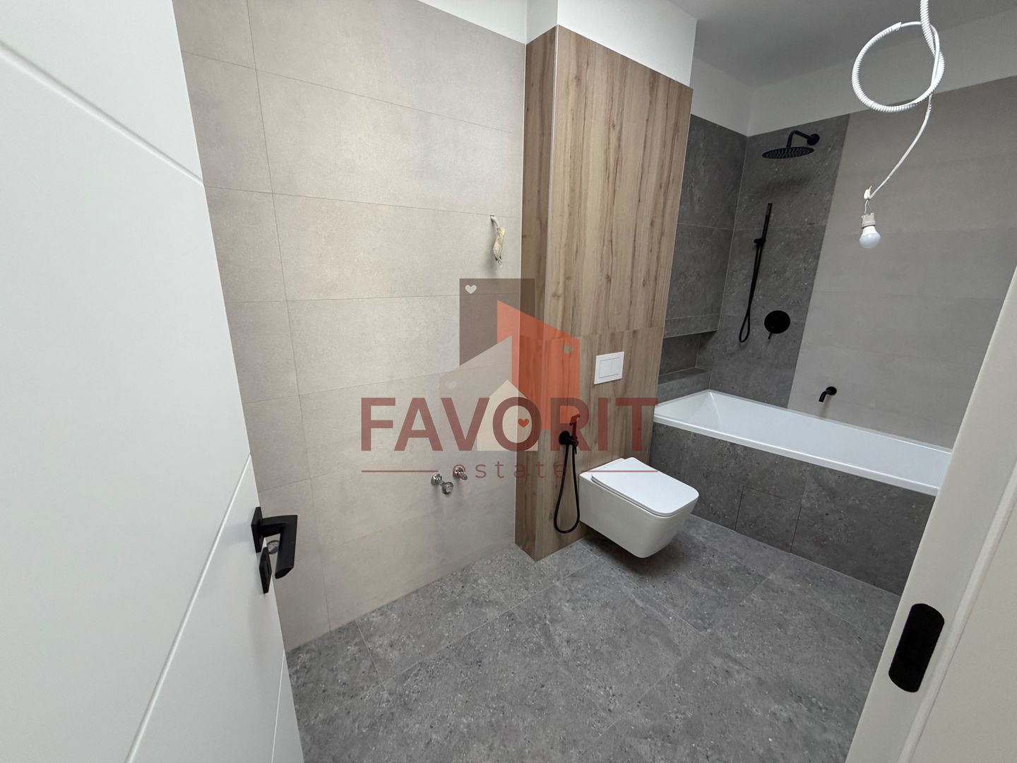 Apartament cu 4 camere pe 2 nivele. 108 mp utili. Comision 0% - Poză 18