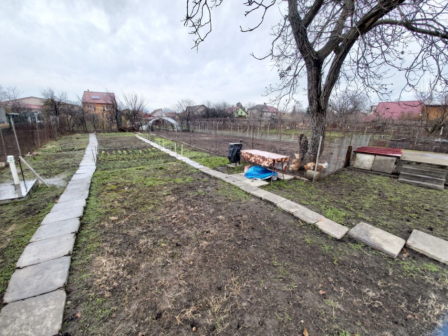 Casa de vanzare cu teren generos - Poză 11