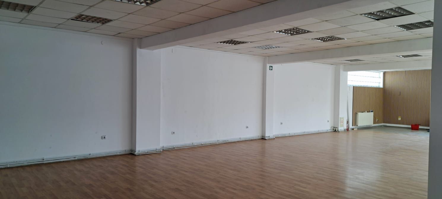 Inchiriere spatiu comercial-sala diverse Centru Pitesti - Poză 11