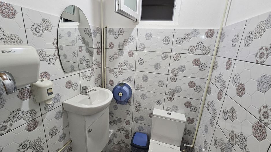 Spatiu de inchiriat 120 mp utili Campina central! - Poză 18