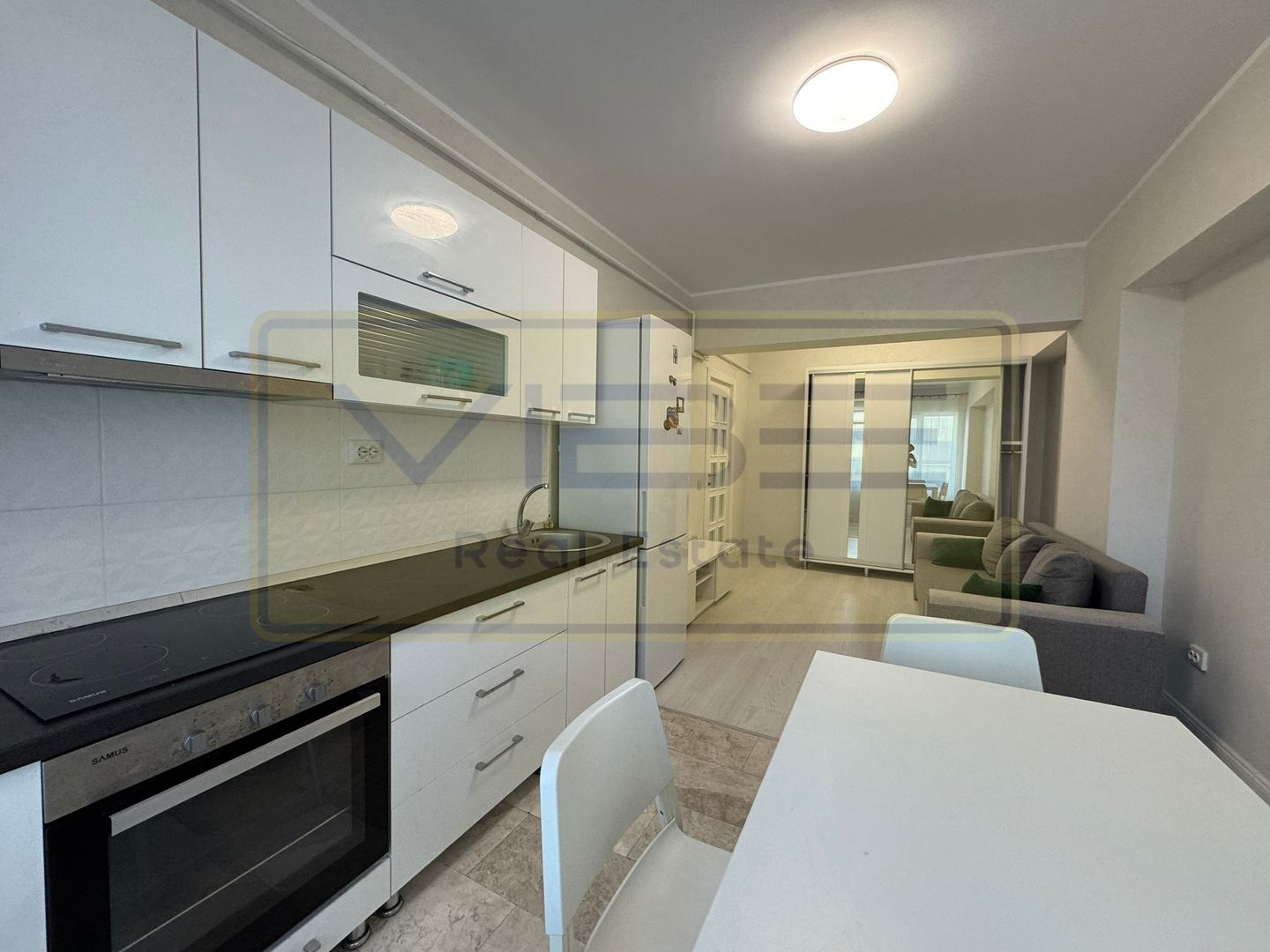 Apartament 2 camere Royal Town Copou - Poză 3