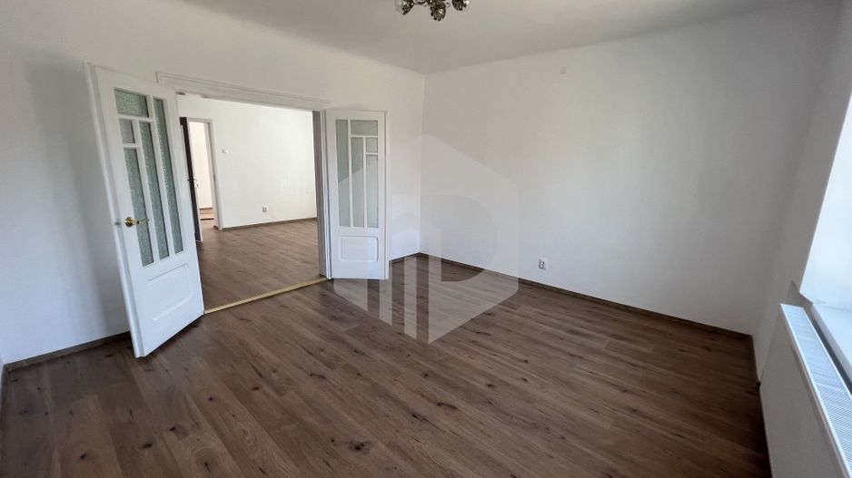 Casa de inchiriat renovata- Zona Moldoveanu- 400 mp - Poză 6